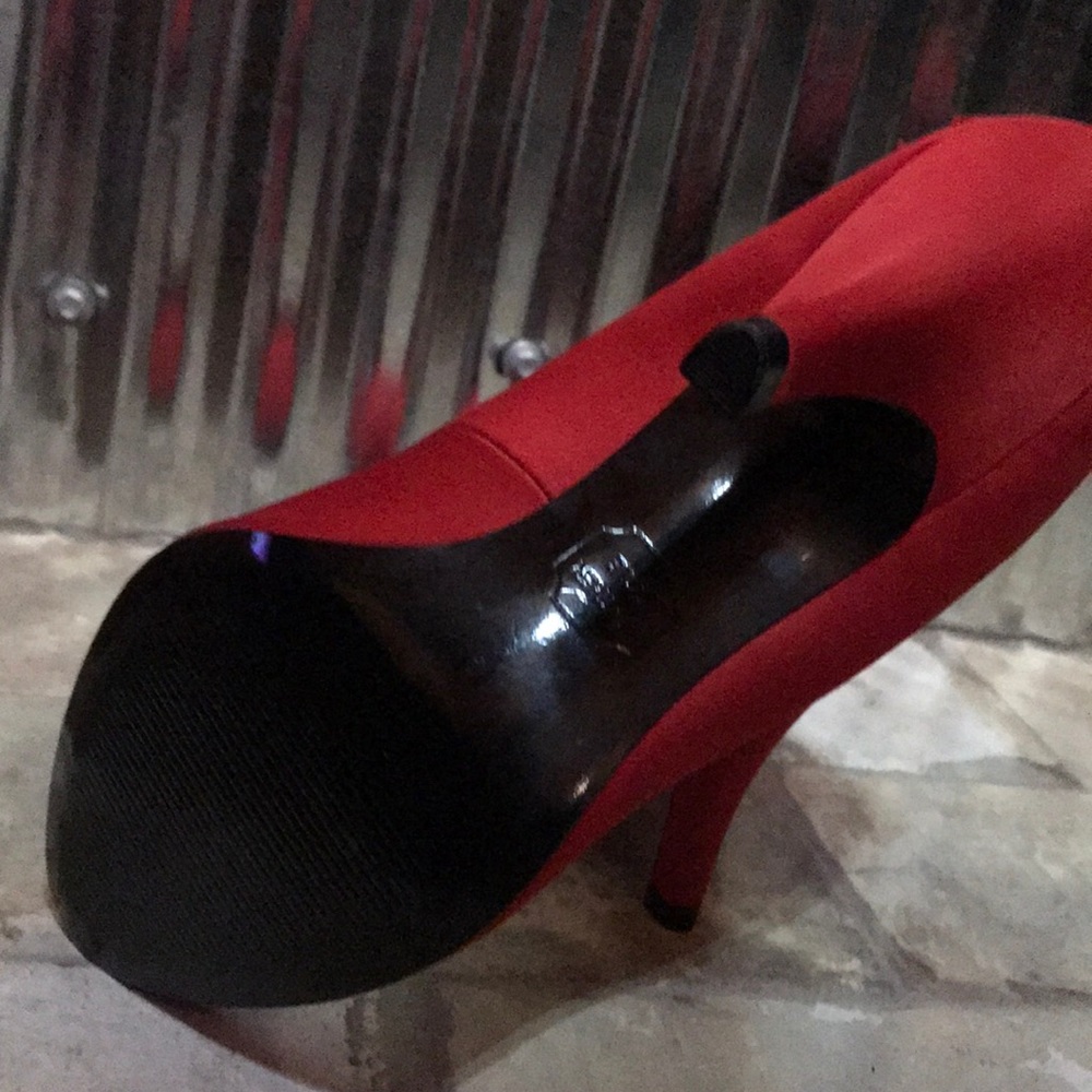 Hollywould Red Satin peep toe heel size 6 - Picture 5 of 5